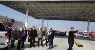 محافظ بورسعيد يتفقد بدء تشغيل منفذ النصر الجمركى المطور ..صور