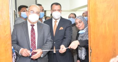 رئيس جامعة أسيوط يفتتح المعرض الخيرى السابع عشر للملابس الجاهزة