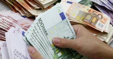 إنفلونسر أوروبى يرمى آلاف