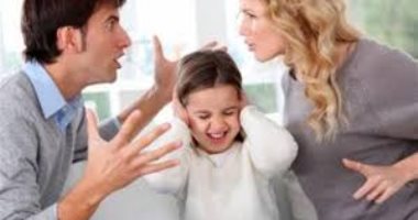 زوجة ترفض تنفيذ حكم الطاعة وتتهم زوجها بإنفاق مئات الآلاف على نساء بالانترنت
