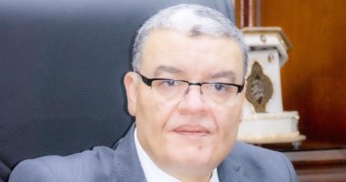 محافظ المنيا: لا تهاون مع أى مواطن أو موظف غير ملتزم بارتداء الكمامة