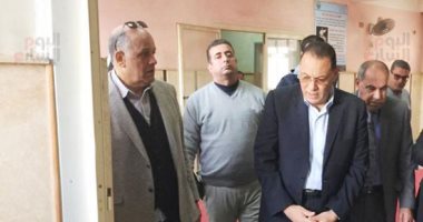 محافظ الشرقية يتفقد مدينة القرين ويأمر بشن حملات للنظافة ورفع الإشغالات
