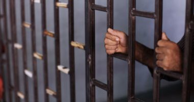 تجديد حبس مندوب مبيعات 15 يوما على ذمة التحقيق فى اتهامه بقتل عاطل بالسلام