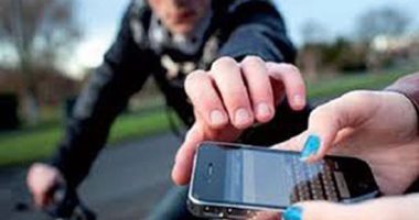 إحالة عاطل للمحاكمة في اتهامه بسرقة الهواتف بالجمالية