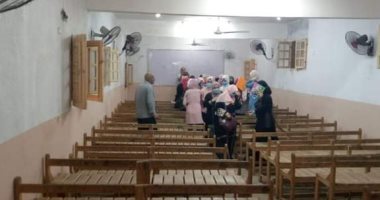غلق مركز للدروس الخصوصية بالزقازيق وحملة على المقاهى لتطبيق الإجراءات الاحترازية
