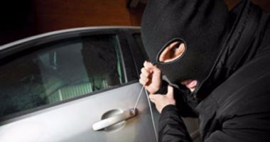 النيابة تحقق فى سرقة 50 ألف جنيه من سيارة تاجر أثناء وقوفها أمام مول بالتجمع