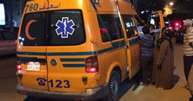 إصابة 3 أشخاص صدمتهم سيارة أثناء وقوفهم بالشارع فى جرجا سوهاج