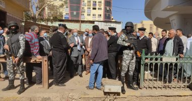محافظ بنى سويف يشرف على فتح ممر بمزلقان المديرية لعبور المشاة فقط
