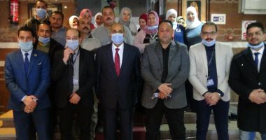 رئيس جامعة المنيا يفتتح أعمال التطوير بـ