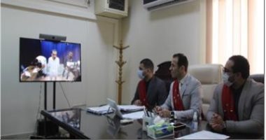 حبس شاب قفزت فتاة من سيارته لاكتشافه علاقتها بزميله بالقاهرة الجديدة