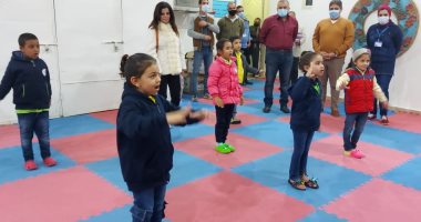 أطفال بشائر الخير 1 يؤدون أغنية