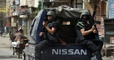 سقوط صاحب مكتبة بحوزته دمغات مزورة قبل ترويجها بمنطقة الأميرية