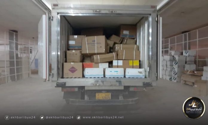 صحة البيضاء ترسل شحنة أدوية ومستلزمات طبية لمستشفى الوحدة بعد تعرض مخازنه لحريق