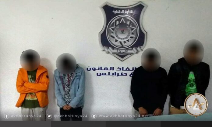 ضبط 7 أشخاص سرقوا محال تجارية بالطريق الساحلي في طرابلس
