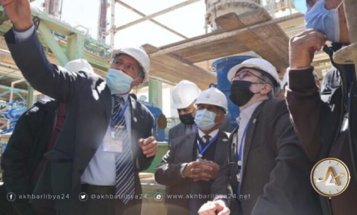 صنع الله يتفقد صيانة المجمع الصناعي برأس لانوف