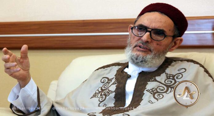 واصفا إياهم بمنفذي المشروع الصهيوني.. الغرياني يشن هجوما على حفتر والبعثة الأممية