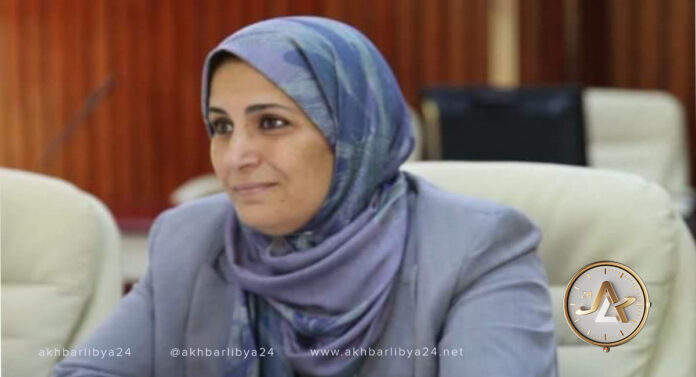 مسعودة الأسود تؤكد وصول شحنات الكتاب المدرسي