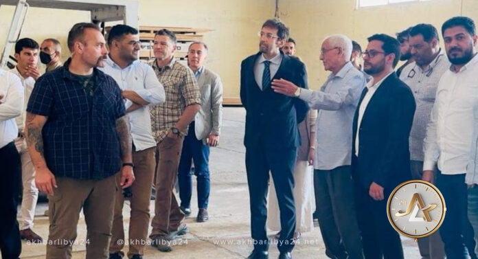 رئيس غرفة التجارة درنة يبحث تعزيز التعاون التجاري مع القنصل الإيطالي