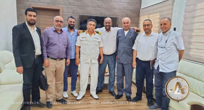 بلدية طبرق تبحث مع الموانئ فتح خط بحري بين طبرق وتركيا