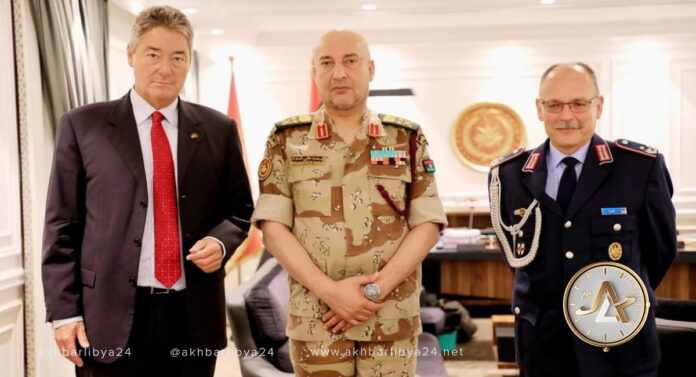 الحداد وأونماخت يبحثان مجالات التعاون العسكري بين ليبيا وألمانيا
